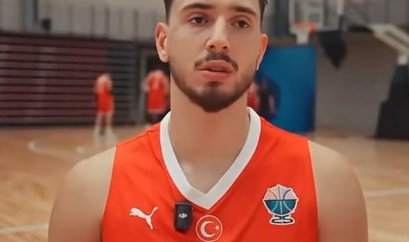 申京：NBA中恩比德最难防守；我状态好时在NBA无人可挡