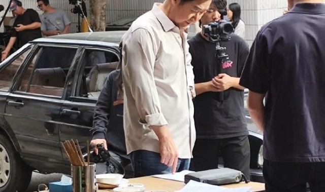 钱再多有什么用？70岁张国立的现状，给娱乐圈明星提了个醒